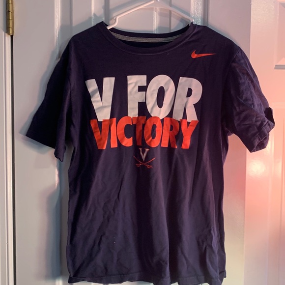 University of Virginia Nike used t shirt. Size medium - Picture 1 of 4